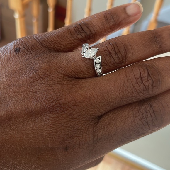 Kay Jewelers White Diamond Wedding Band Set - Picture 12 of 12